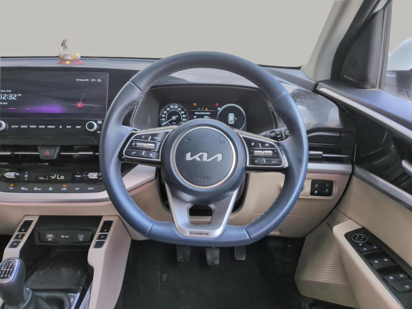 2024 KIA CARENS Luxury Plus 1.5 Diesel MT 7 STR, Diesel, Manual, 4,583 km, Steering Wheel Close Up