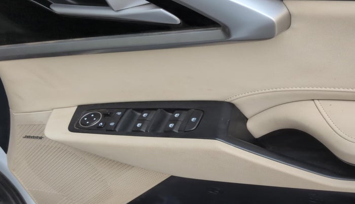 2024 KIA CARENS LUXURY PLUS 1.5 DIESEL 7 STR, Diesel, Manual, 4,583 km, Driver Side Door Panels Control