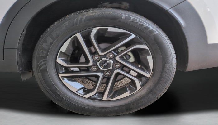 2024 KIA CARENS LUXURY PLUS 1.5 DIESEL 7 STR, Diesel, Manual, 4,583 km, Left Rear Wheel