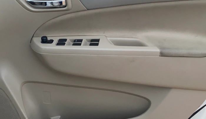 2017 Maruti Ertiga VXI, Petrol, Manual, 73,188 km, Driver Side Door Panels Control