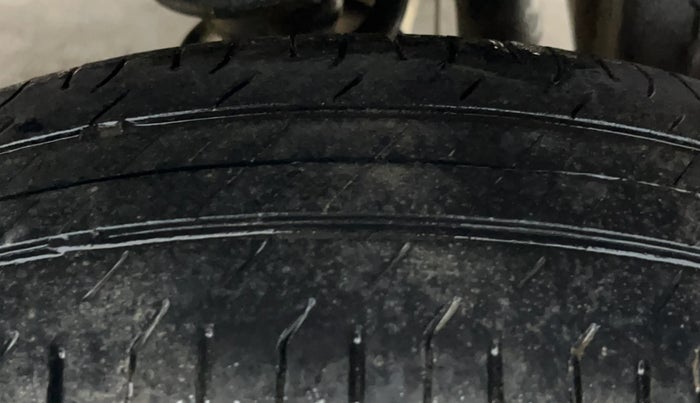 2023 Maruti Eeco 7 STR STD 1.2, CNG, Manual, 1,25,302 km, Left Rear Tyre Tread