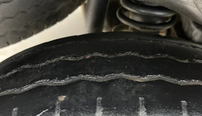 2023 Maruti Eeco 7 STR STD 1.2, CNG, Manual, 1,25,302 km, Right Rear Tyre Tread