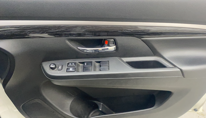 2021 Maruti XL6 ALPHA MT, Petrol, Manual, 50,103 km, Driver Side Door Panels Control