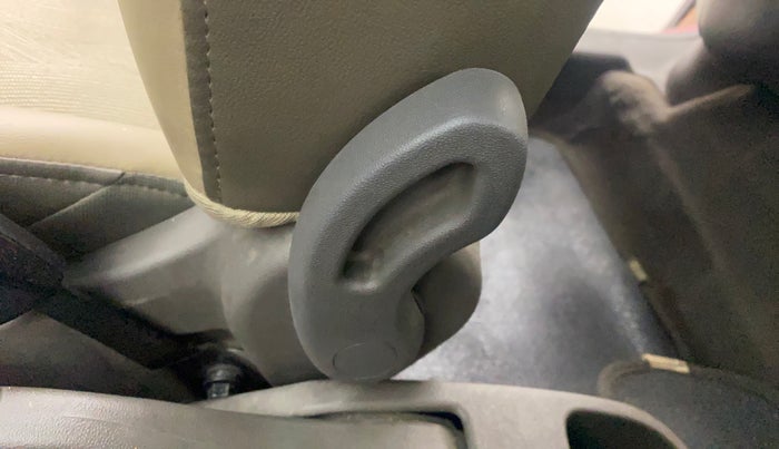 2013 Hyundai Grand i10 MAGNA 1.2 KAPPA VTVT, Petrol, Manual, 40,922 km, Driver Side Adjustment Panel