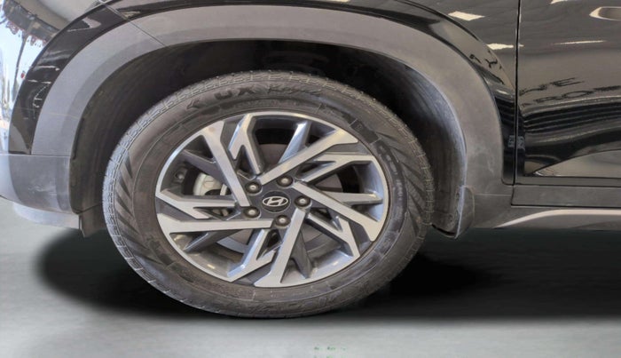 2025 Hyundai Creta SX (O) 1.5 DIESEL AT, Diesel, Automatic, 3,210 km, Left Front Wheel