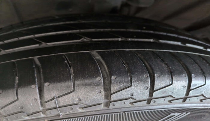 2025 Hyundai Creta SX (O) 1.5 DIESEL AT, Diesel, Automatic, 3,210 km, Left Rear Tyre Tread