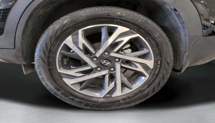 2025 Hyundai Creta SX (O) 1.5 DIESEL AT, Diesel, Automatic, 3,210 km, Left Rear Wheel