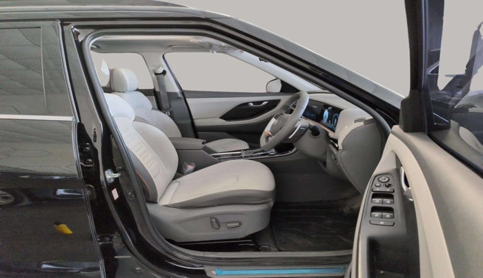 2025 Hyundai Creta SX (O) 1.5 DIESEL AT, Diesel, Automatic, 3,210 km, Right Side Front Door Cabin