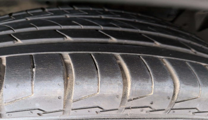 2024 Hyundai ALCAZAR Prestige 7 STR 1.5 Diesel MT, Petrol, Manual, 4,962 km, Right Rear Tyre Tread