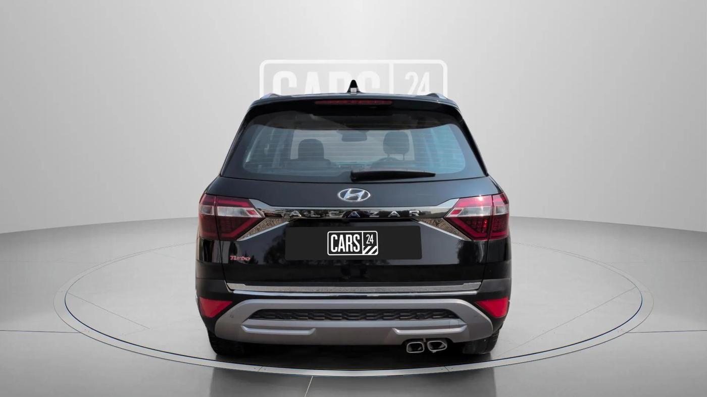 2024 Hyundai ALCAZAR PRESTIGE 1.5 TURBO PETROL MT 7STR, Petrol, Manual, 4,962 km, Back/Rear