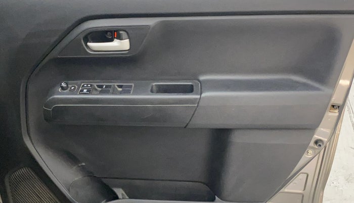 2021 Maruti New Wagon-R ZXI 1.2, Petrol, Manual, 48,537 km, Driver Side Door Panels Control