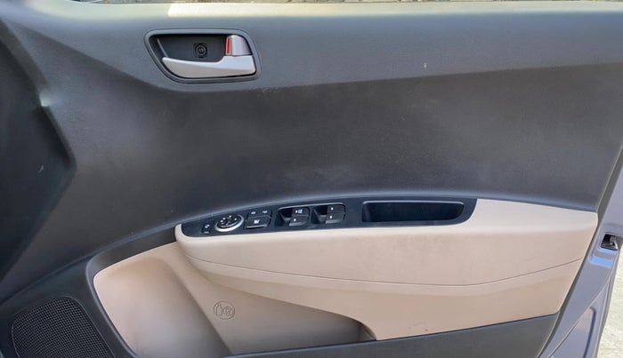 2015 Hyundai Grand i10 ASTA 1.2 KAPPA VTVT, Petrol, Manual, 68,973 km, Driver Side Door Panels Control