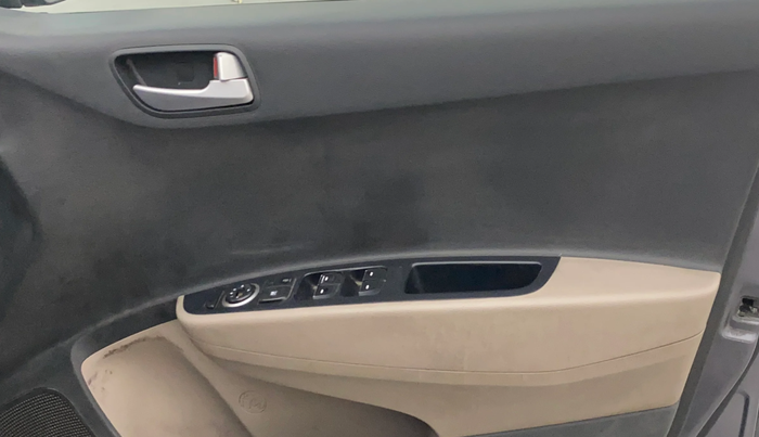 2018 Hyundai Grand i10 SPORTZ AT 1.2 KAPPA VTVT, Petrol, Automatic, 61,640 km, Driver Side Door Panels Control