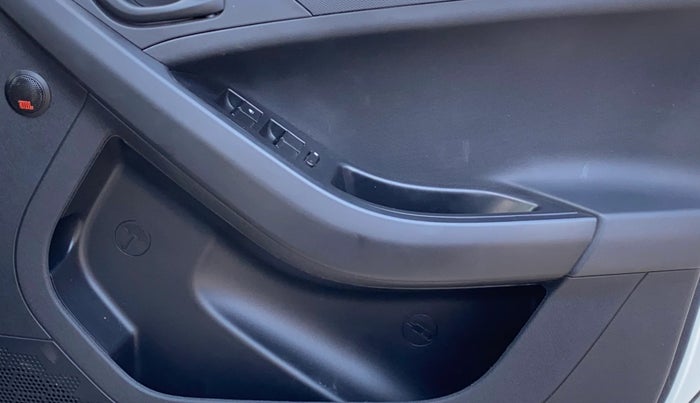 2025 Tata NEXON Smart + 1.5, Diesel, Manual, 17,789 km, Driver Side Door Panels Control