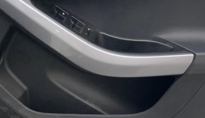 2021 Tata NEXON XMA SUNROOF PETROL, Petrol, Automatic, 37,338 km, Driver Side Door Panels Control