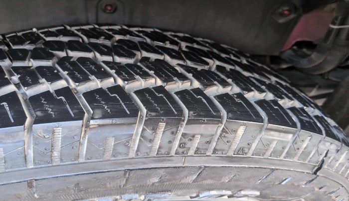 2022 Mahindra Thar LX D AT 4WD HT, Diesel, Automatic, 45,323 km, Left Front Tyre Tread