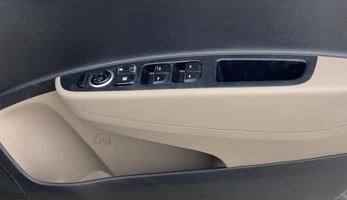 2016 Hyundai Grand i10 SPORTZ 1.2 KAPPA VTVT, Petrol, Manual, 81,209 km, Driver Side Door Panels Control