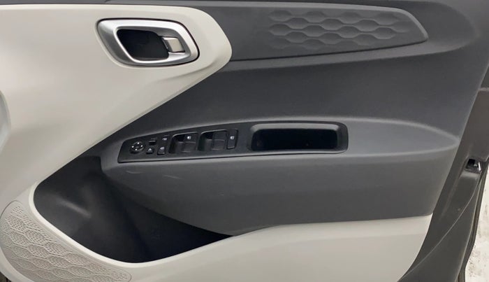 2022 Hyundai GRAND I10 NIOS SPORTZ AMT 1.2 KAPPA VTVT, Petrol, Automatic, 18,767 km, Driver Side Door Panels Control