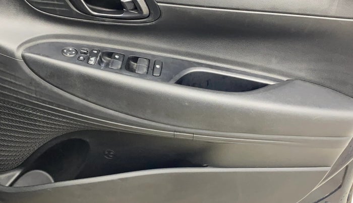 2021 Hyundai NEW I20 SPORTZ 1.0T GDI IMT, Petrol, Manual, 77,626 km, Driver Side Door Panels Control