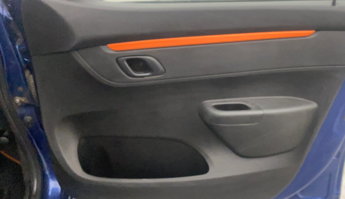 2018 Renault Kwid CLIMBER 1.0 AMT, Petrol, Automatic, 24,622 km, Driver Side Door Panels Control