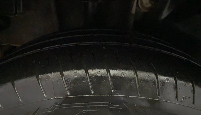 2016 Tata Tiago XT PETROL, Petrol, Manual, 71,957 km, Right Rear Tyre Tread