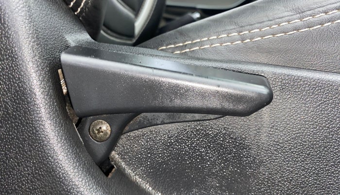 2016 Tata Tiago XT PETROL, Petrol, Manual, 71,957 km, Driver Side Adjustment Panel