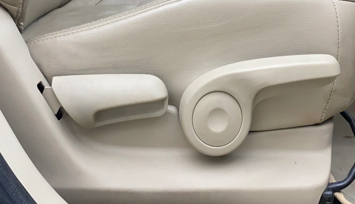 2018 Maruti Ciaz ALPHA  AT 1.4  PETROL, Petrol, Automatic, 65,087 km, Driver Side Adjustment Panel