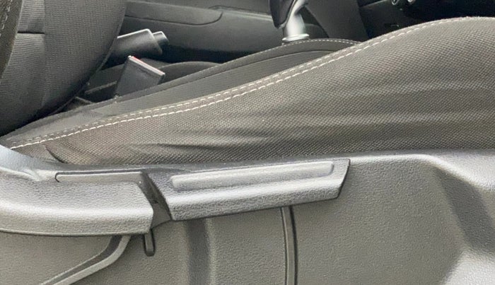 2020 Hyundai VENUE SX 1.0 TURBO, Petrol, Manual, 16,373 km, Driver Side Adjustment Panel