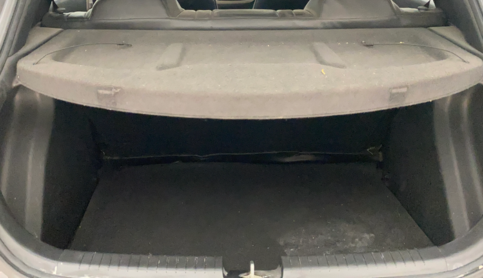 2015 Hyundai Elite i20 MAGNA 1.2, Petrol, Manual, 82,602 km, Boot Inside