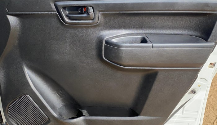 2021 Maruti S PRESSO VXI, Petrol, Manual, 21,213 km, Driver Side Door Panels Control