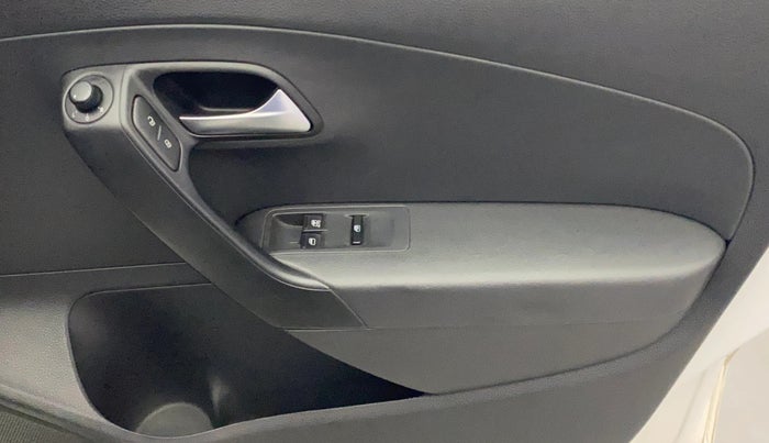 2019 Volkswagen Polo COMFORTLINE 1.0L MPI, Petrol, Manual, 70,587 km, Driver Side Door Panels Control