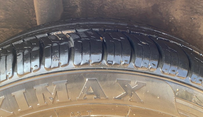 2017 Honda Brio VX MT, Petrol, Manual, 1,01,621 km, Right Rear Tyre Tread