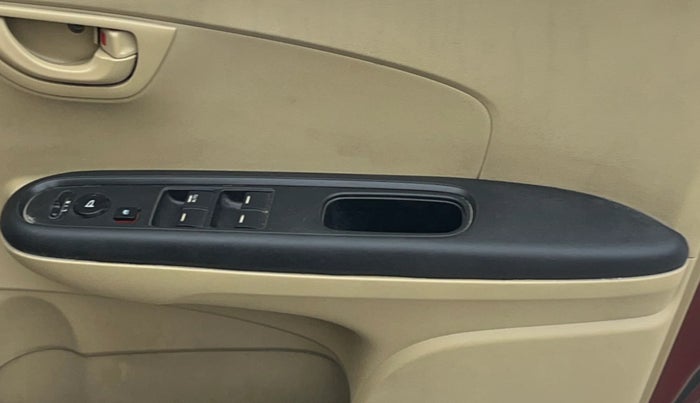 2017 Honda Amaze 1.2L I-VTEC S OPT, Petrol, Manual, 69,498 km, Driver Side Door Panels Control