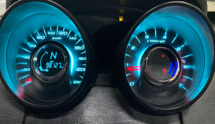 2021 Mahindra XUV500 W5, Diesel, Manual, 98,119 km, Odometer Image
