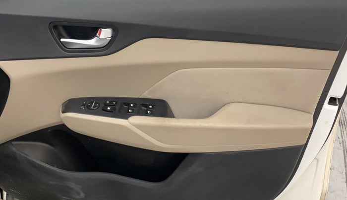 2018 Hyundai Verna 1.6 EX VTVT AT, Petrol, Automatic, 87,019 km, Driver Side Door Panels Control