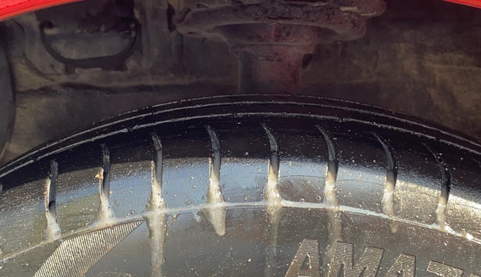 2017 Hyundai Grand i10 SPORTZ 1.1 CRDI, Diesel, Manual, 69,922 km, Left Front Tyre Tread