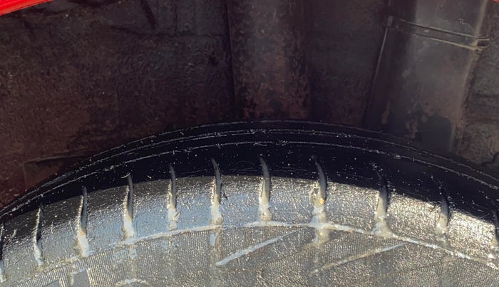 2017 Hyundai Grand i10 SPORTZ 1.1 CRDI, Diesel, Manual, 69,922 km, Left Rear Tyre Tread