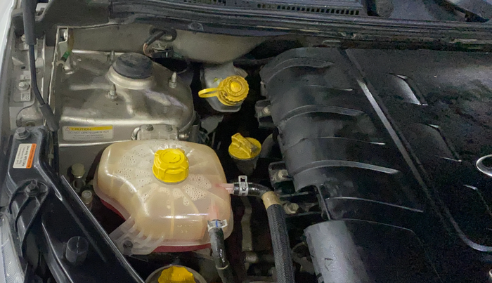 2018 Mahindra XUV500 W9 AT, Diesel, Automatic, 88,814 km, Engine View - Right