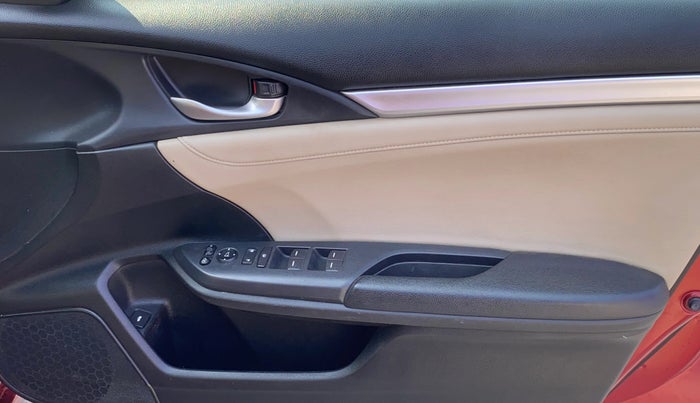 2019 Honda Civic 1.8L I-VTEC VX CVT, Petrol, Automatic, 74,847 km, Driver Side Door Panels Control