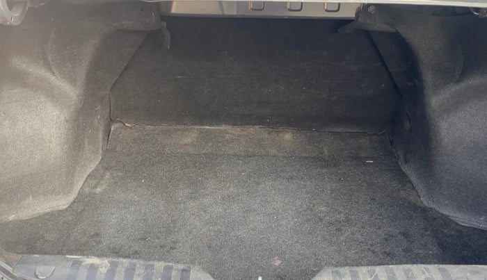 2017 Maruti Ciaz DELTA 1.4 MT PETROL, Petrol, Manual, 77,346 km, Boot Inside