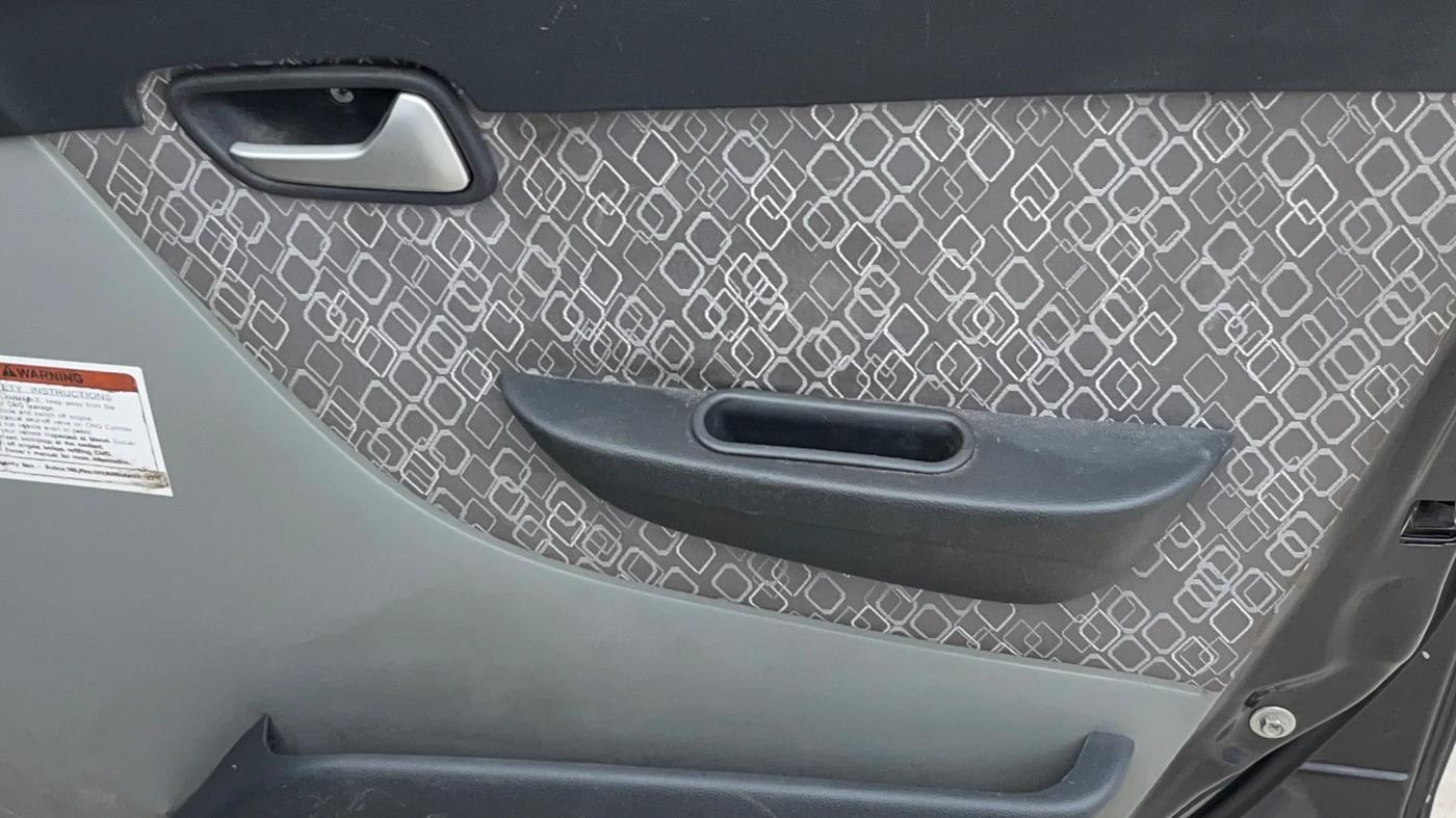 2019 Maruti Alto 800 LXI CNG, CNG, Manual, 69,306 km, Driver Side Door Panels Control
