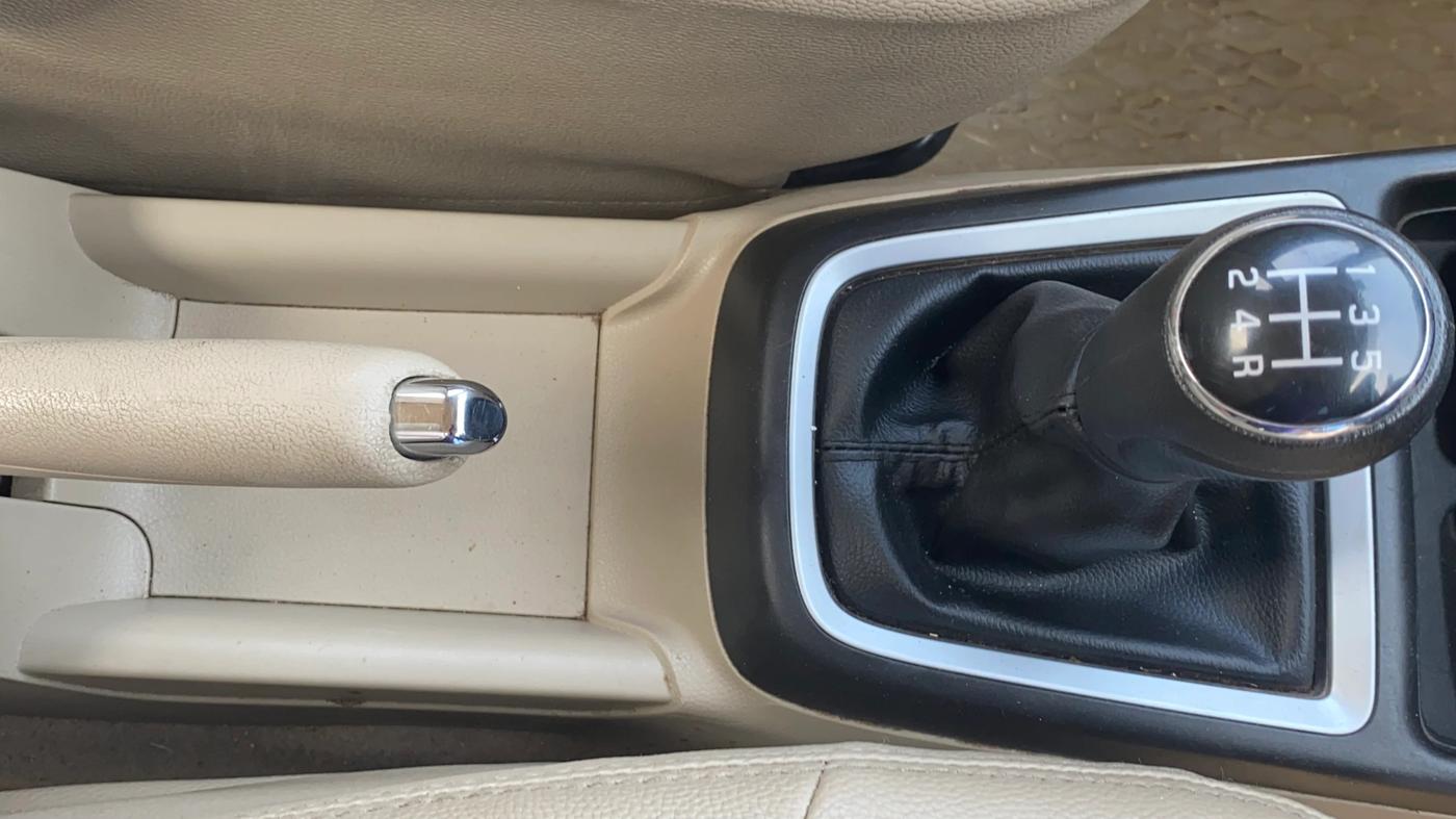 2020 Maruti Dzire VXI, Petrol, Manual, 49,951 km, Gear Lever