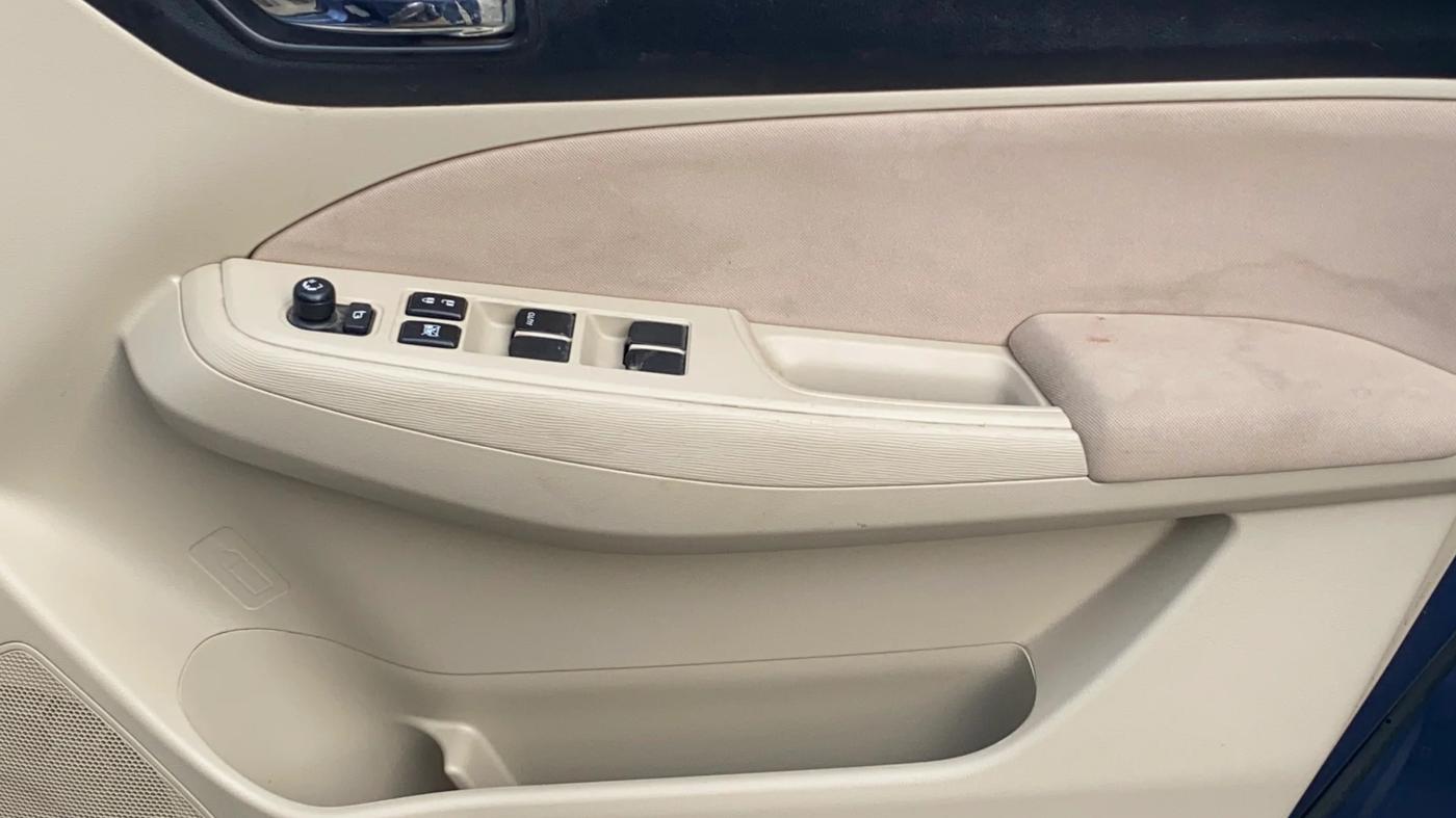 2020 Maruti Dzire VXI, Petrol, Manual, 49,951 km, Driver Side Door Panels Control