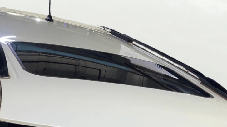 2021 Mahindra XUV300 W8 (O) 1.5 DIESEL AMT DUAL TONE, Diesel, Automatic, 43,432 km, Moonroof/ Sunroof