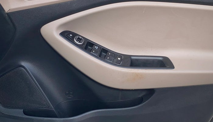 2017 Hyundai Elite i20 SPORTZ 1.2, Petrol, Manual, 49,954 km, Driver Side Door Panels Control