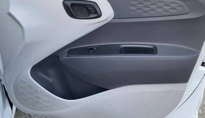 2021 Hyundai GRAND I10 NIOS ERA 1.2 KAPPA VTVT, Petrol, Manual, 36,367 km, Driver Side Door Panels Control