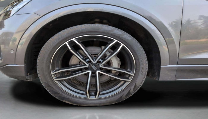 2019 Audi Q8 55 TFSI quattro, Petrol, Automatic, 19,992 km, Left Front Wheel