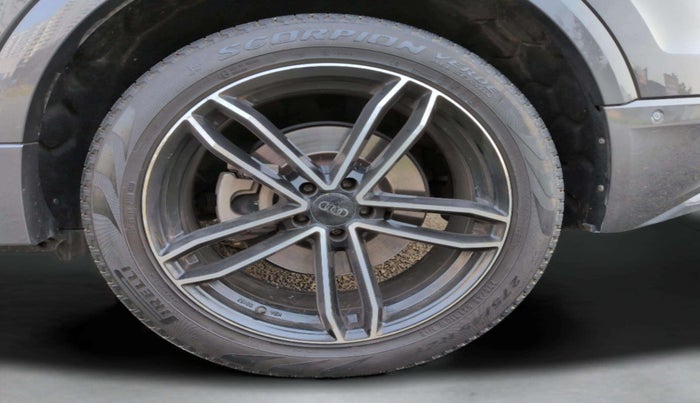 2019 Audi Q8 55 TFSI quattro, Petrol, Automatic, 19,992 km, Left Rear Wheel