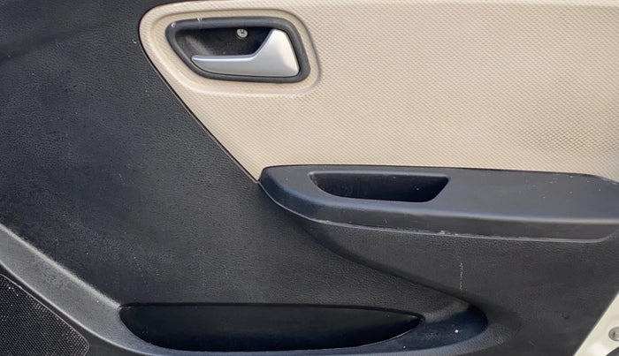 2020 Maruti Alto VXI, CNG, Manual, 65,761 km, Driver Side Door Panels Control