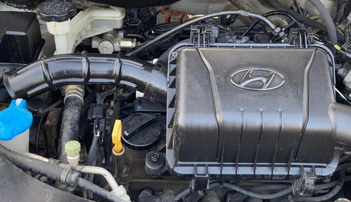 2014 Hyundai i10 SPORTZ 1.1, CNG, Manual, 87,563 km, Engine View - Right